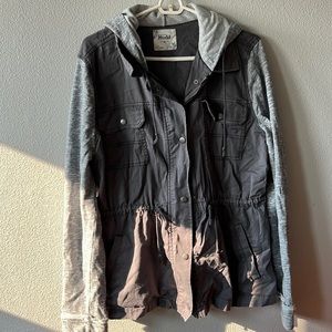 Gray jean jacket with soft sleeves
